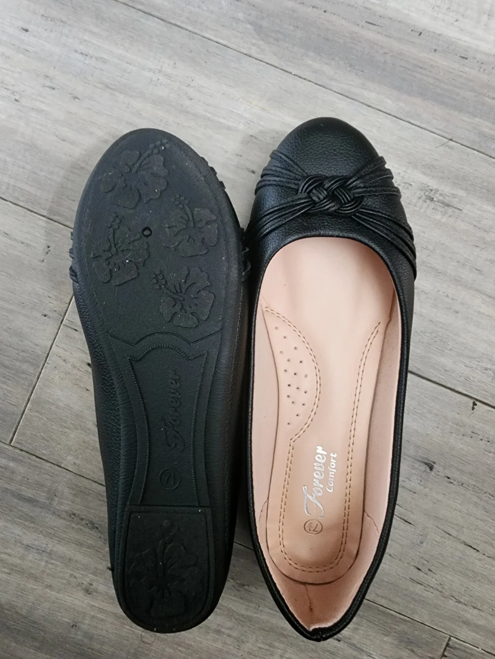 Black Knot Ballet Flats